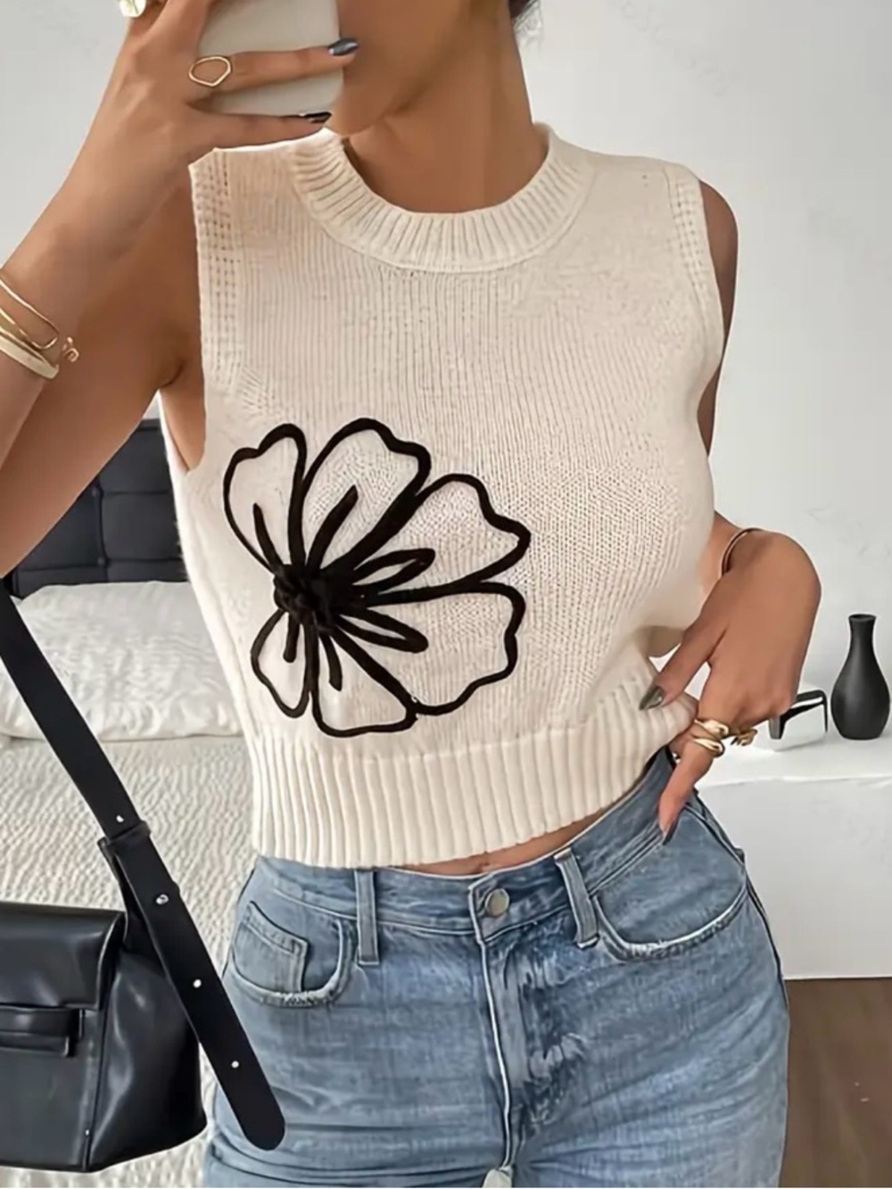 Sleeveless White Knit Tank with Black Floral Applique - Picture 3 of 3